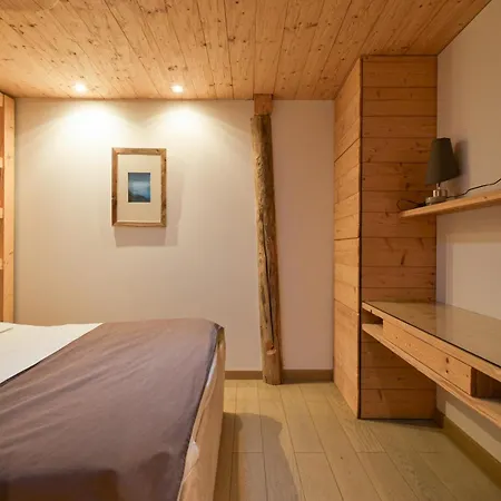 Le Lachat Apartment *